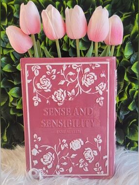NWT Sense and Sensibility Jane Austen Book Vase - Rose Pink